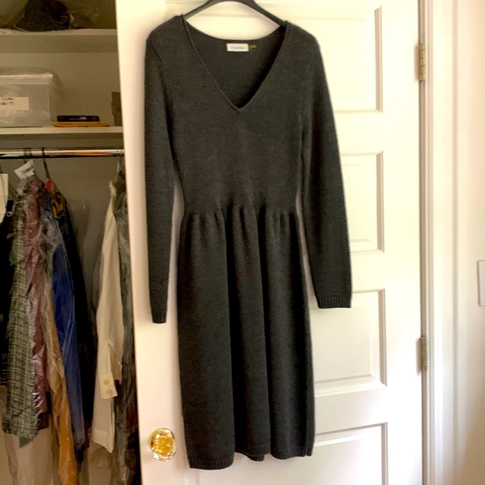 Calvin Klein knitted dress. Size M. Knee length.